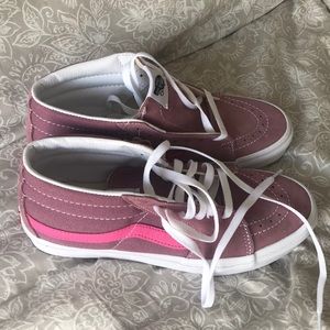 Women’s VANS size 9 NIB !
